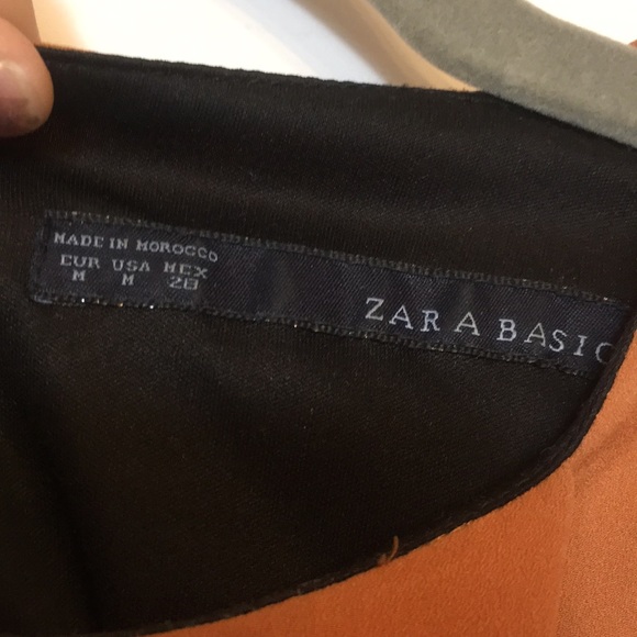 Pleated bust faux-wrap dress with tie-waist - Picture 3 of 8